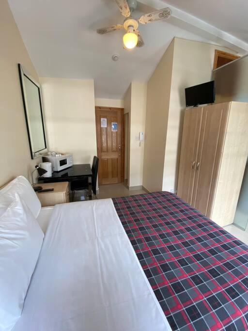 Studio To Let In Covent Garden With Kitchen London Luaran gambar